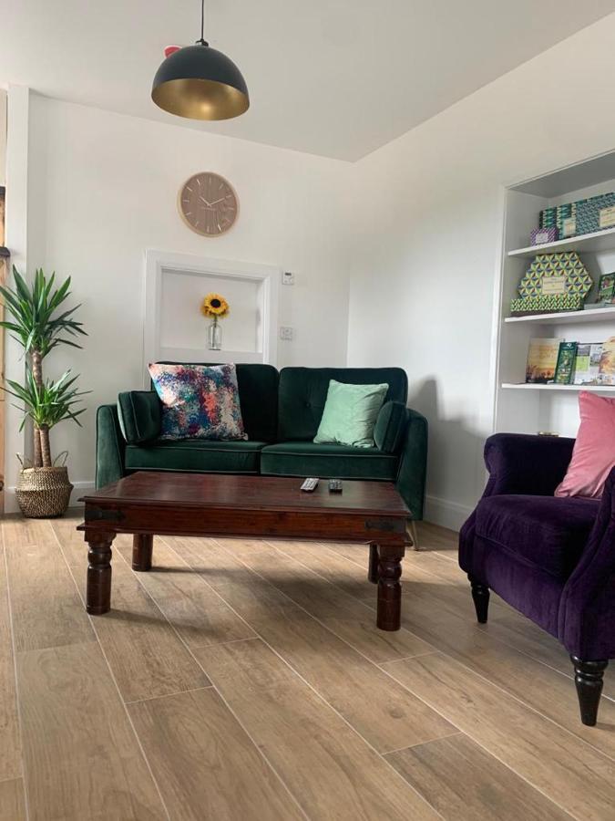 The Moss Pot Aparthotel Shannonbridge ภายนอก รูปภาพ